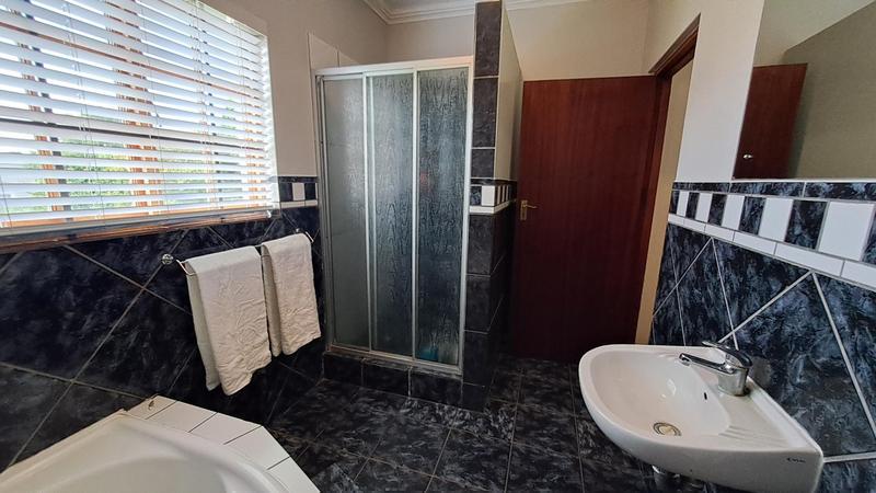 4 Bedroom Property for Sale in Albertinia Western Cape